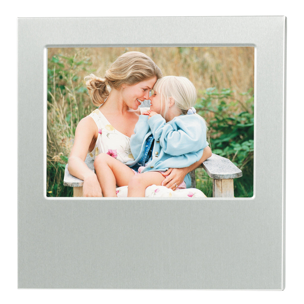 Hit Silver 4 x  6 Dazzling Aluminum Photo Frame